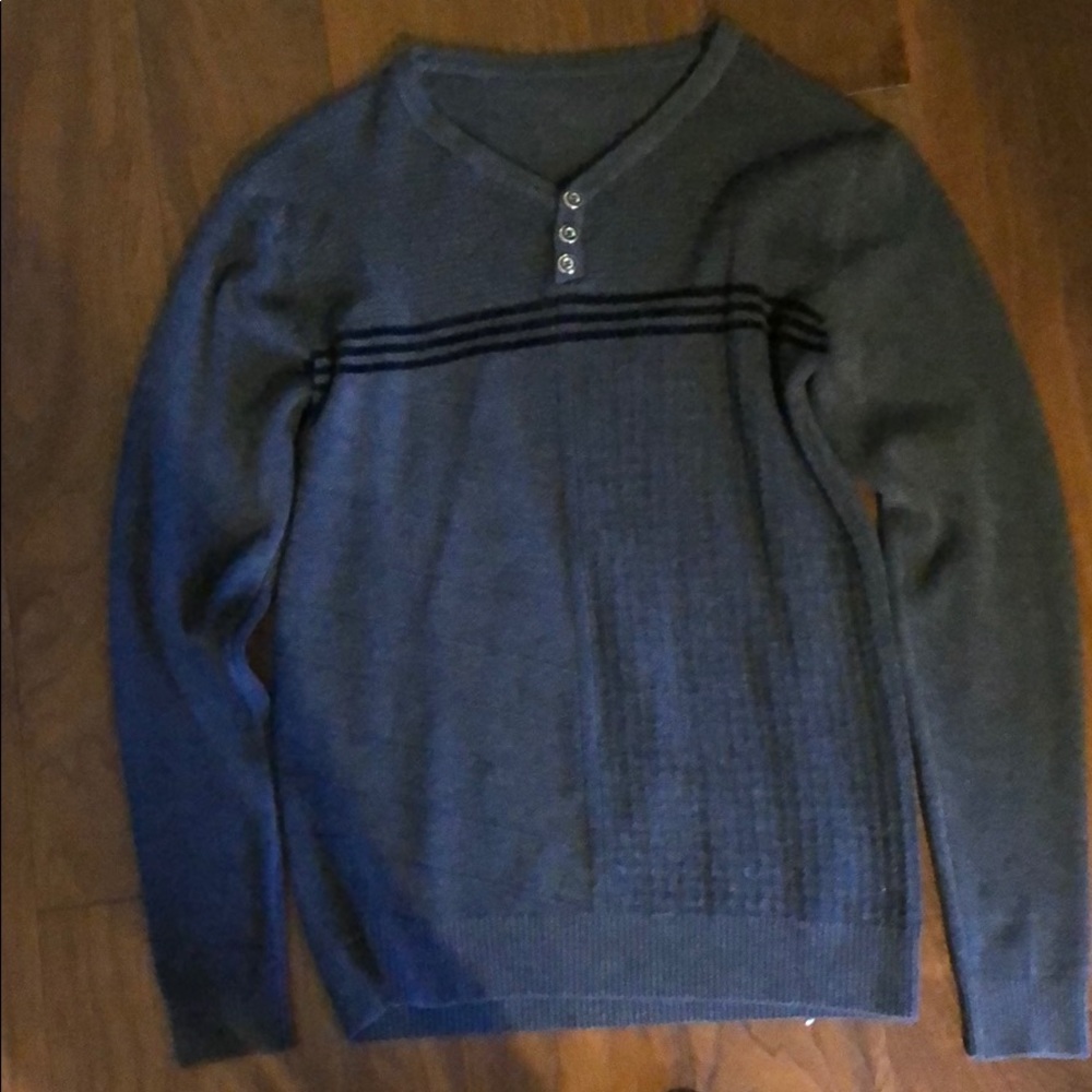 Gray sweater v neck size extra small